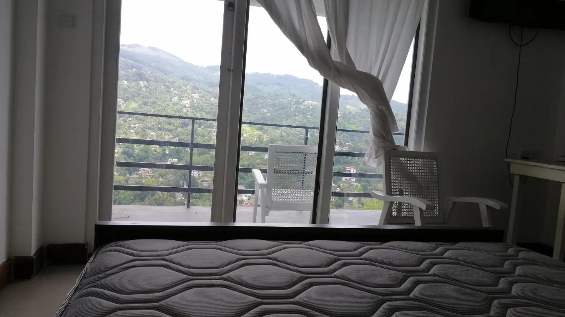Mount View Hotel And Home Stay Kandy Apartment